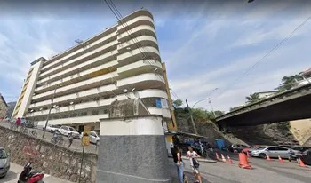 Condomínio Vila Portuaria Presidente Dutra em Rio De Janeiro