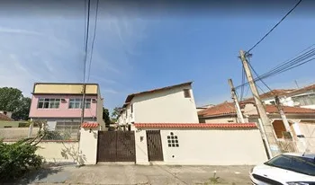Condomínio Village Iriquitia em Rio De Janeiro