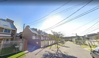 Condomínio Village Pontevedra em Curitiba