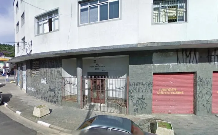 Condomínio Dona Francisca Cambuci em São Paulo