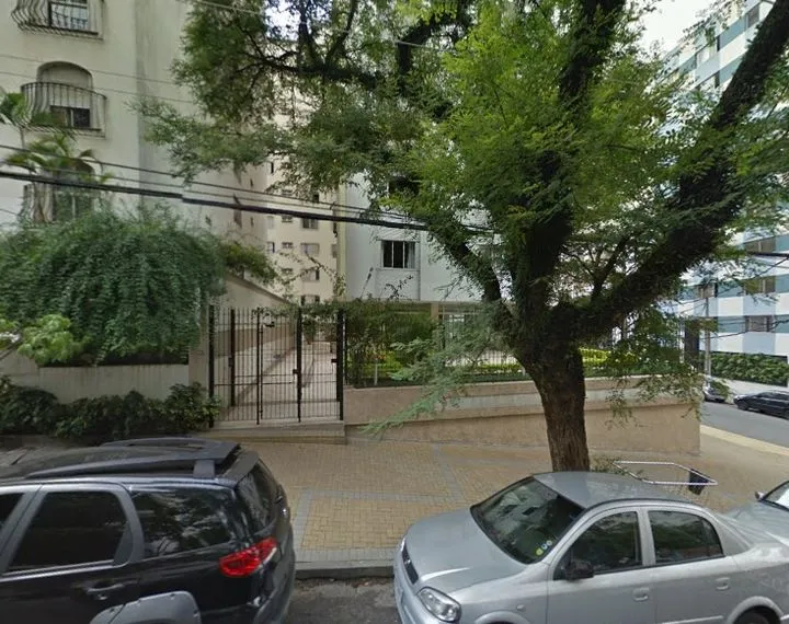 Condomínio Francisco Candreva Paraíso em São Paulo