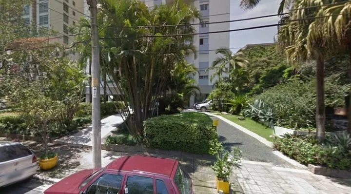 Condomínio Ibirá I Jardim Europa em São Paulo