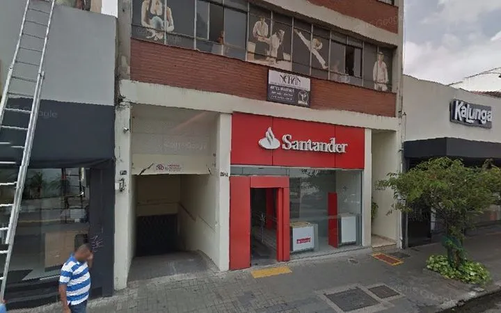 Condomínio Irapuru Jardim América em São Paulo