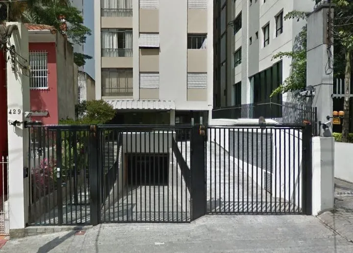 Condomínio Liane Pinheiros em São Paulo