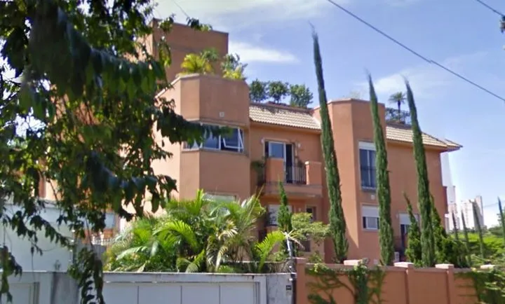 Condomínio Los Andes Alto De Pinheiros em São Paulo