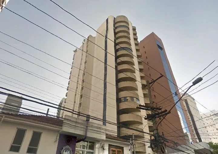 Condomínio Maison Blanche Jardim América em São Paulo