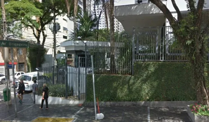 Condomínio Mediterranee Jardim América 1442 em São Paulo