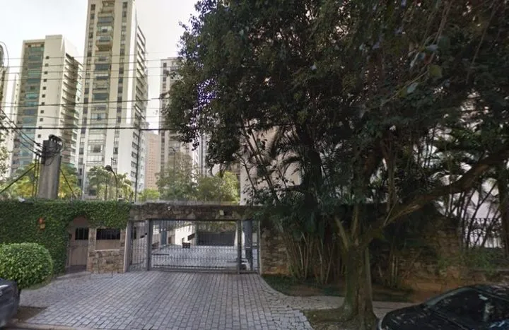 Condomínio Mont Tremblant Alto De Pinheiros em São Paulo
