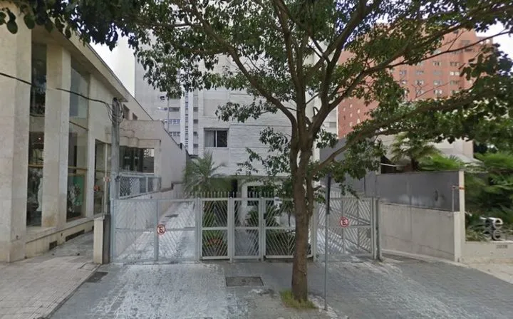 Condomínio Natânia Jardim América em São Paulo