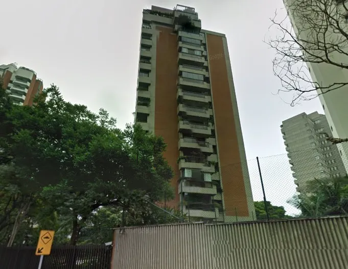 Condomínio Porto Seguro Vila Nova Conceição 123 em São Paulo