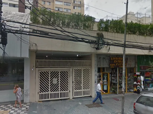 Condomínio Regina Pinheiros em São Paulo