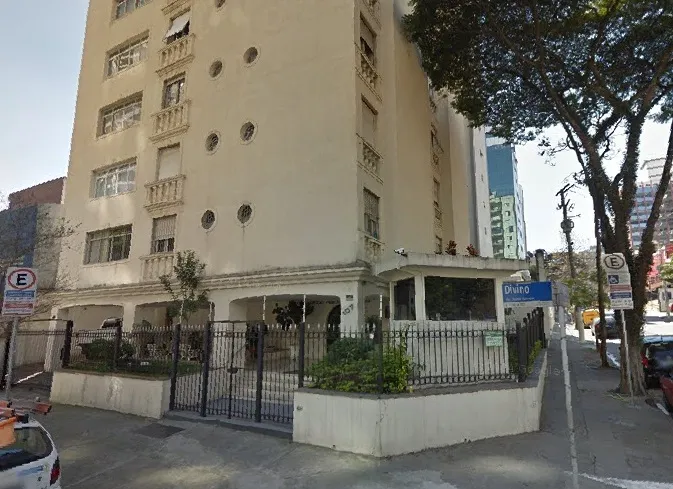 Condomínio Riskalla Laskani Moema em São Paulo