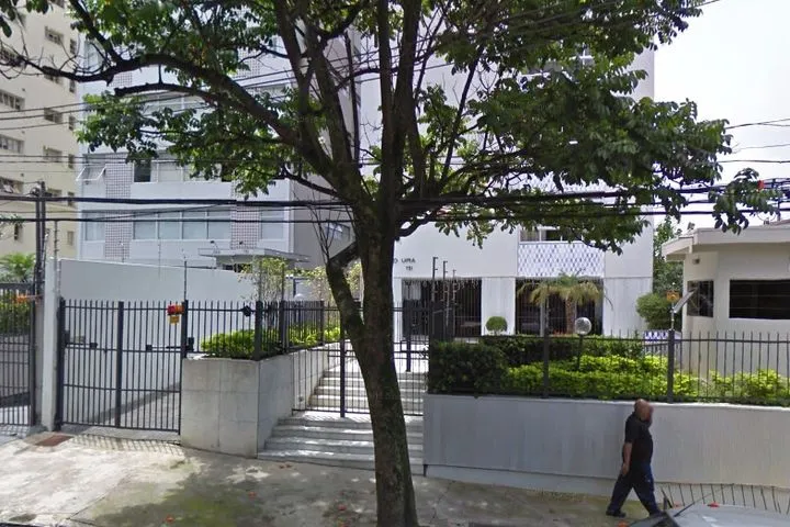 Condomínio Uirá Jardim América em São Paulo