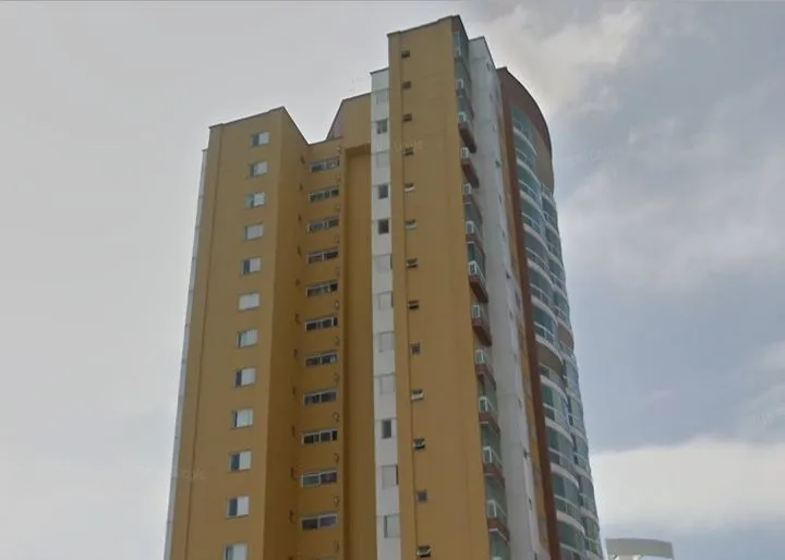 Condomínio Village Tropical Saúde em São Paulo