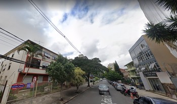 Condomínio Adão Baino em Porto Alegre