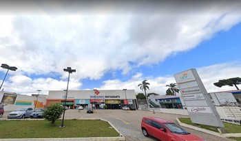 Condomínio Centro Comercial Jb 1555 em Curitiba