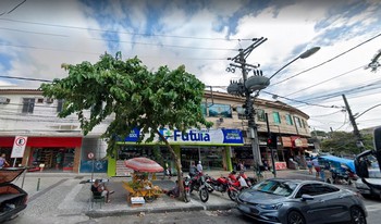 Condomínio Centro Comercial Praça Do Valqueire em Rio De Janeiro