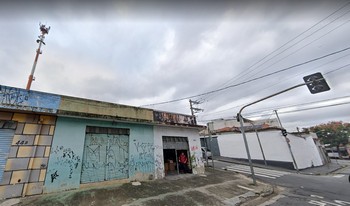 Condomínio Claudio Miron Berlin em São Paulo