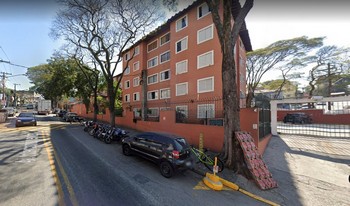 Condomínio Conjunto Res Jd Celeste Edif Aquários E Capricornio em São Paulo