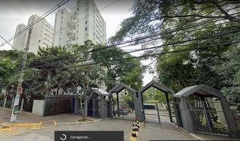 Condomínio Conjunto Residêncial Bosques Do Sul em São Paulo