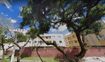 Condomínio Conjunto Residêncial Frau Leo em Curitiba