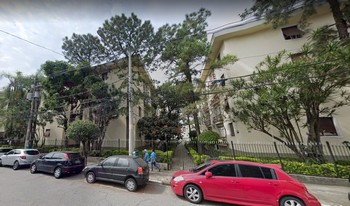 Condomínio Conjunto Residêncial Jardim Breda em São Paulo