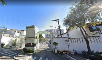 Condomínio Conjunto Residêncial Jardim Esmeralda em São Paulo