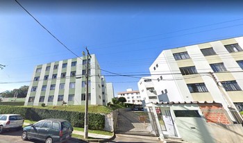 Condomínio Conjunto Residêncial Tingui Ii em Curitiba