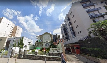 Condomínio Conjunto Residêncial Vila Romana em Curitiba
