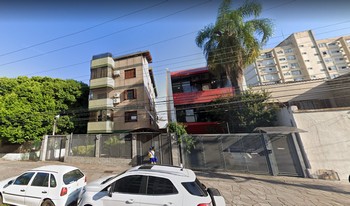 Condomínio Dezessete De Junho em Porto Alegre