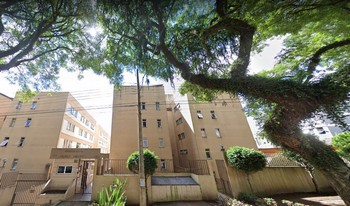 Condomínio Do Conjunto Residêncial Ouro Negro em Curitiba