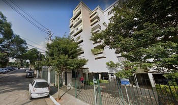 Condomínio Dos Pinheirinhos. em São Paulo