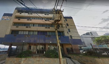 Condomínio Edf Farol Barra Flat em Salvador