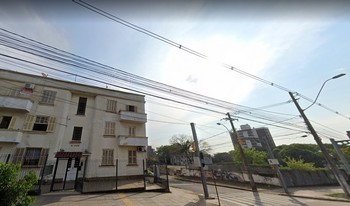 Condomínio Abaete em Porto Alegre