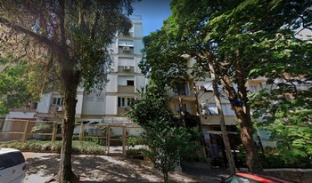 Condomínio Adriana Carina em Porto Alegre