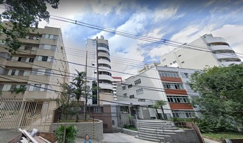 Condomínio Anice Mansur em Curitiba