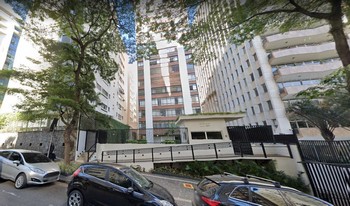Condomínio Bernardo Serson em São Paulo