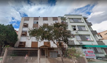 Condomínio Cannes em Porto Alegre