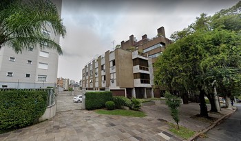 Condomínio Carlos Trein Filho em Porto Alegre
