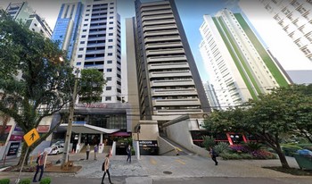 Condomínio Centro Medico Plinio Mattos Pessoa em Curitiba