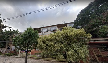 Condomínio Cintia em Porto Alegre