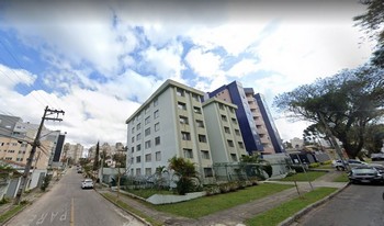 Condomínio Dona Maria Luiza em Curitiba