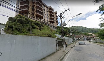 Imagem de fundo do Condomínio Estevão Portugal Karl em Petrópolis