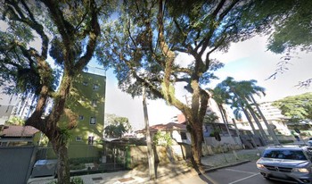 Condomínio Fernando Simas em Curitiba