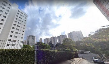 Condomínio Edifício Flamboyant