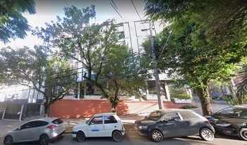 Condomínio Iro em Porto Alegre