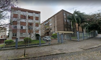 Condomínio Jardim Conde De Iraja em Porto Alegre