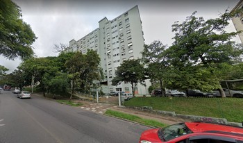 Condomínio Jardim Dos Jacarandás Iii em Porto Alegre