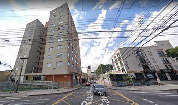 Condomínio Jau em Curitiba