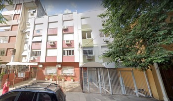 Condomínio La Madrague em Porto Alegre
